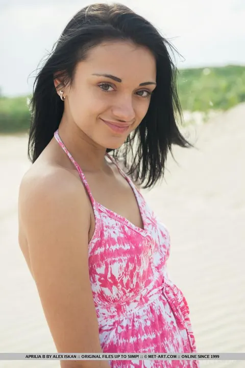Aprilia B: European Brunette Poses Naked and Spreads on the Beach – photo 1 of 18