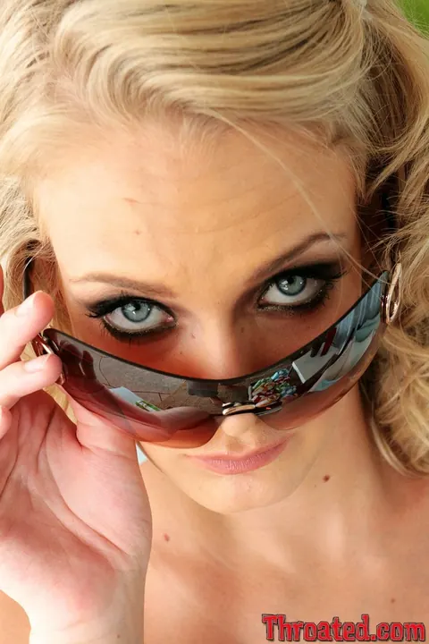 Kensey Knox: Petite Blonde MILF in Lingerie and Glasses Deepthroats Her Partner – photo 11 of 21