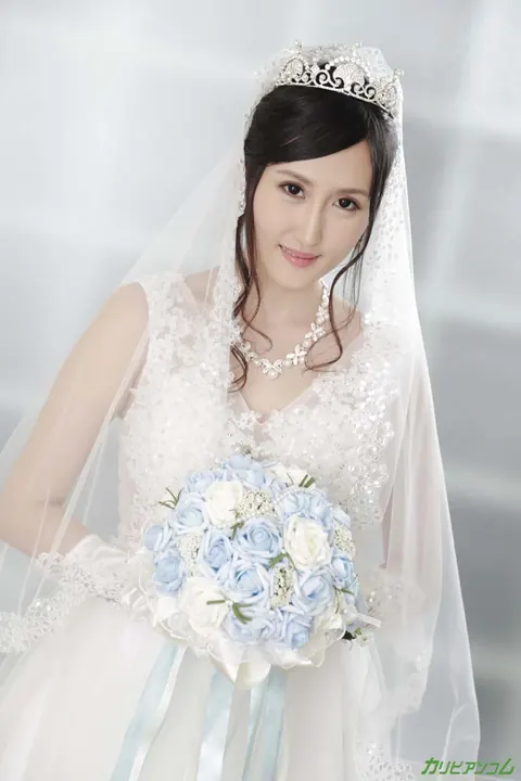 Angelia Mizuki: Japanese Bride Sucks Cock and Rides Her Partner Cowgirl – photo 1 of 20