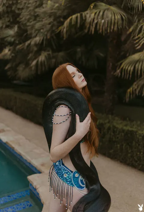 Jessica Brooks: Redhead with Small Natural Tits Poses Nude with a Big Snake – photo 2 of 21