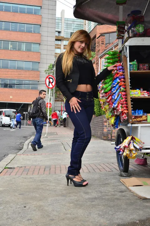 Jenny Marin: Petite Latina Redhead Sucks and Rides Cowgirl Outdoors – photo 5 of 21