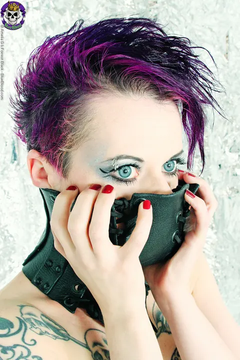 Nixon Sixx: Short-Haired Brunette Flaunts Her Tattoos in a Leather Corset and Lingerie – photo 4 of 15