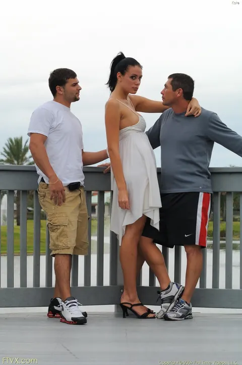 Tall Brunette Has a Threesome Outdoors in High Heels – photo 13 of 20