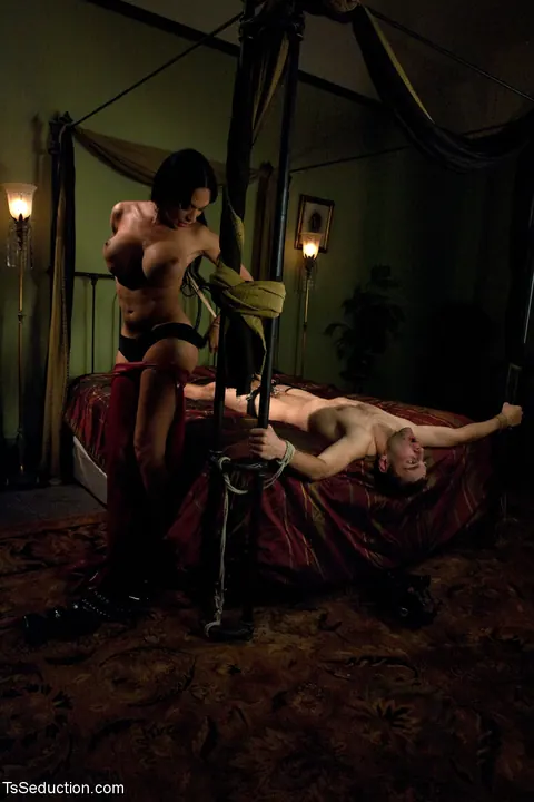 Trans Woman in Latex Dominates Her Partner with a Handjob – photo 14 of 20