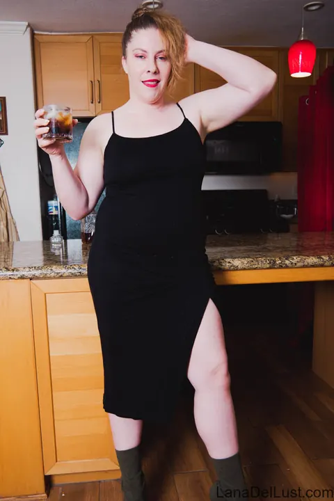 Lana Del Lust: BBW Redhead Poses and Spreads Her Legs While Clothed – photo 4 of 15