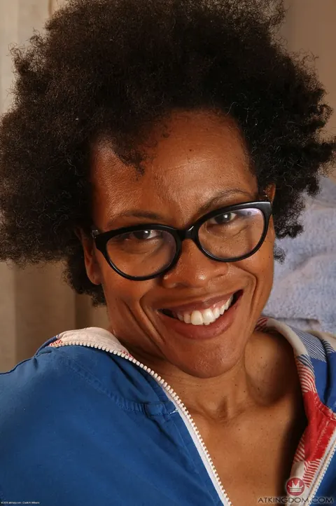 Tall Ebony Woman in Glasses Spreads Her Pussy Wide – photo 1 of 17