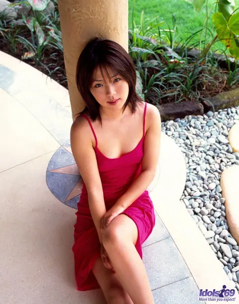 Bunko Kanazawa: Japanese MILF Outdoors Shows Her Hairy Pussy and Ass – photo 11 of 16