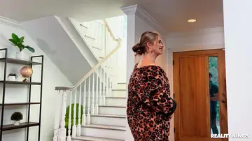 Angie Faith – BBW Blonde Gives a Titjob Then Gets Fucked Doggy Style