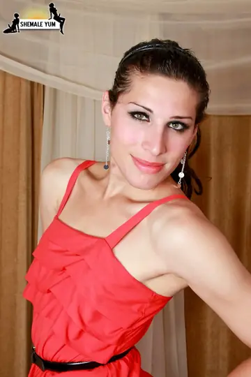 Trans Woman Strips Out of Her Bikini and Strokes to Cumshot