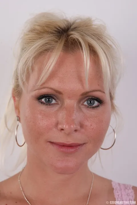 Kathy Anderson: European Blonde MILF Spreads Her Pussy – photo 1 of 15