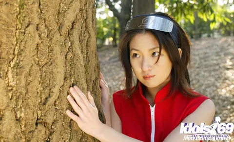 Saeki Mai: Thick Asian Babe Fingers Her Hairy Pussy Outdoors – photo 3 of 16