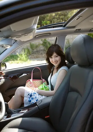 Saki Koto – Busty Japanese Brunette Exposes Her Tits and Ass on the Beach