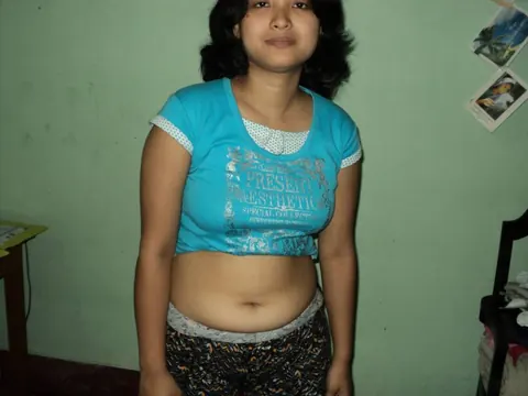 Indian Brunette in Shorts Gives a Blowjob Fully Clothed – photo 8 of 15