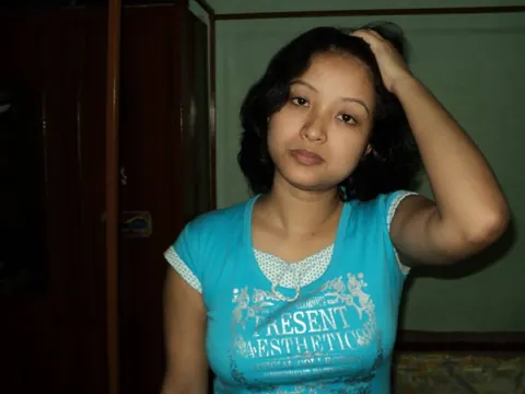Indian Brunette in Shorts Gives a Blowjob Fully Clothed – photo 2 of 15