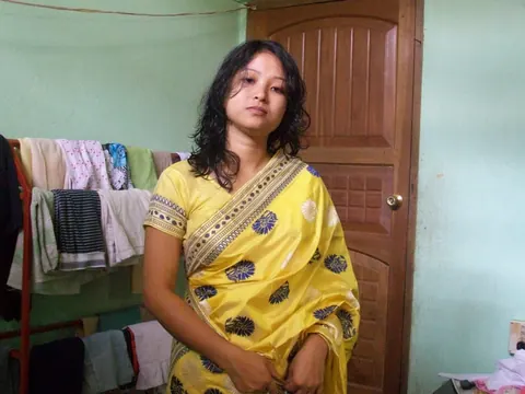 Indian Brunette in Shorts Gives a Blowjob Fully Clothed – photo 7 of 15
