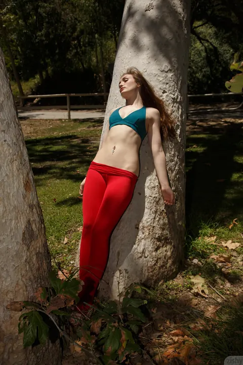 Diana Mackie: Redhead Strips Out of Her Yoga Pants Outdoors and Gets Fucked – photo 3 of 12