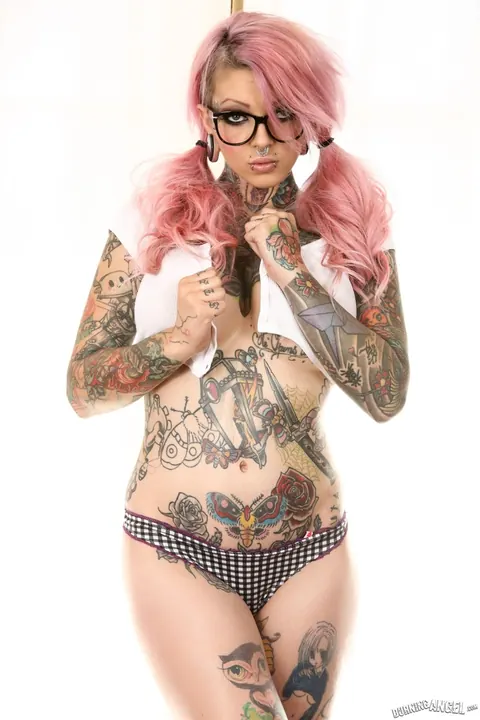 Sydnee Vicious: Busty Brunette in Glasses Spreads Her Shaved Pussy – photo 3 of 17