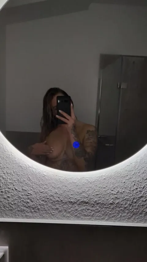 Busty Tattooed Babe Spreads in the Bathroom Mirror – photo 8 of 19