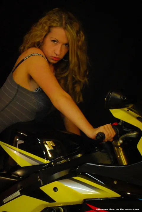 Slim Curly Blonde Removes Her Jeans and Shorts to Pose Nude – photo 17 of 19
