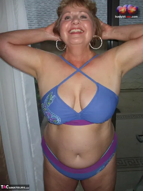 Bustybliss: Chubby Mature Brunette Strips Out of Her Bikini and Licks His Cock – photo 3 of 16