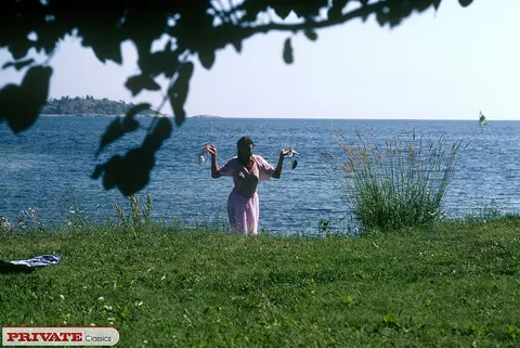 Hairy Ebony Couple Fucks Outdoors in Heels Until He Cums – photo 14 of 15