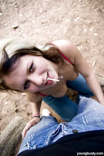 Amy E – Busty Blonde Kneels for a Blowjob and a Facial Outdoors