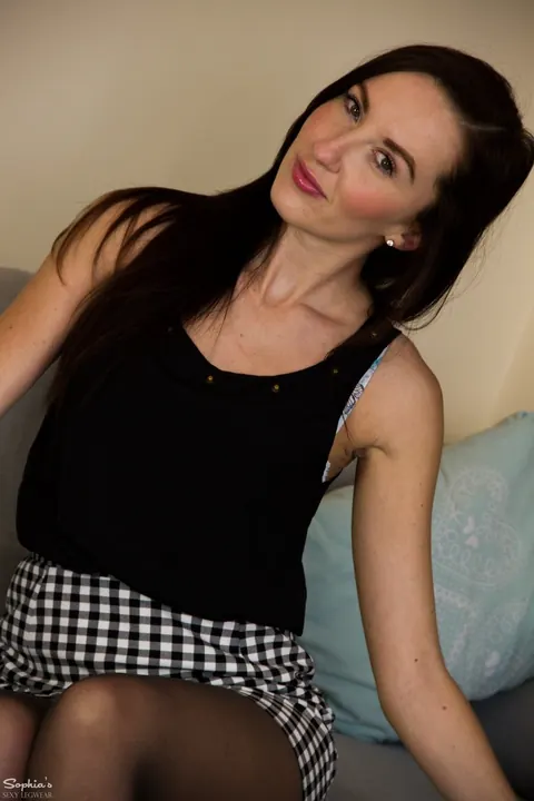 Sophia Smith: Skinny Brunette MILF Shows Off Her Stockings and Heels – photo 2 of 12