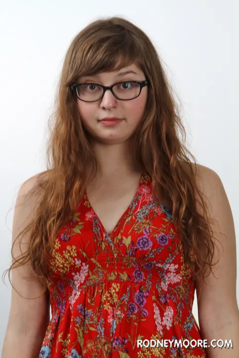 Lilah Demaray: Brunette with Glasses Undresses to Show Her Hairy Bush – photo 1 of 20