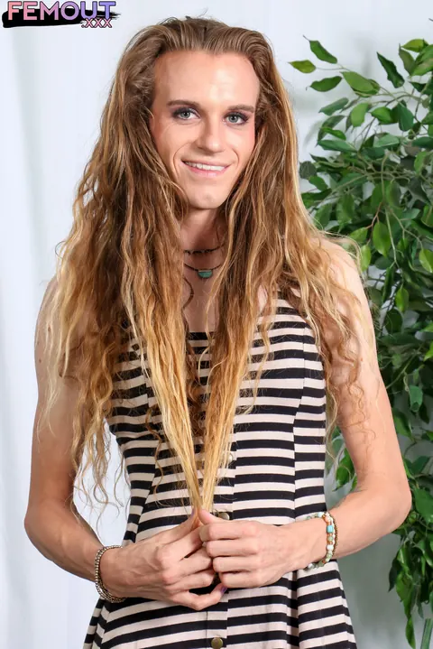 Slender Trans Woman Strips and Poses Nude – photo 2 of 16