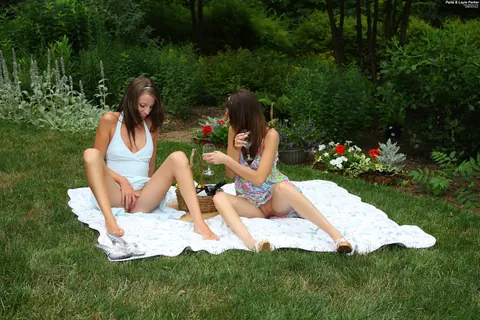 Paris Parker: European Brunette Licks and Fingers Her Partner Outdoors – photo 3 of 21