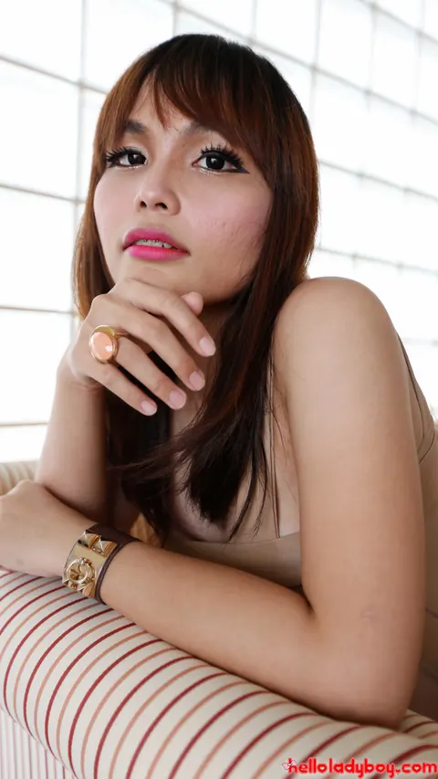 Trans Woman Strips Out of Her Dress and Heels – photo 13 of 20
