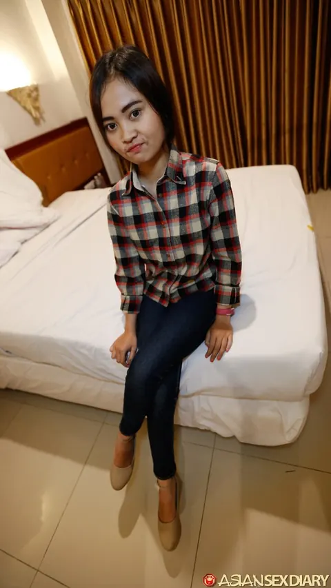 Petite Asian Babe Undresses and Fucks at the Casting – photo 2 of 21