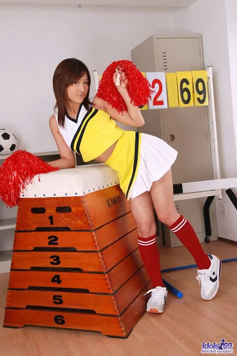 Caren Hasumi: Japanese Redhead Strips Out of Her Bikini and Panties – photo 1 of 16