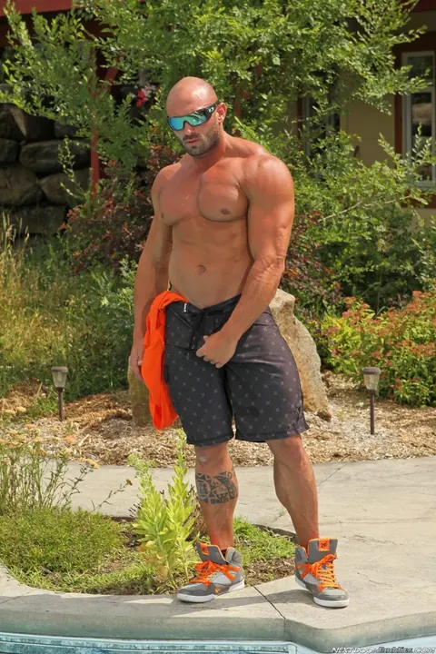 Two Athletic Men Kiss and Have Sex by the Pool – photo 2 of 21