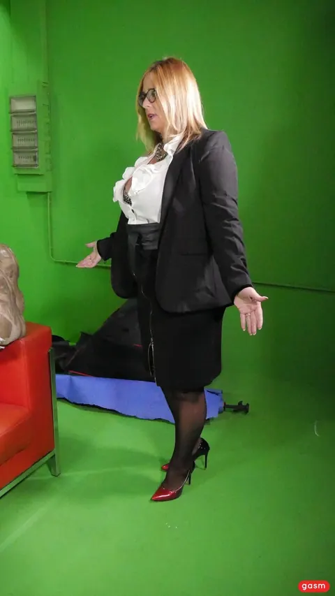 Nudechrissy: Mature German Blonde in Stockings Rides Cock on the Sofa – photo 7 of 13