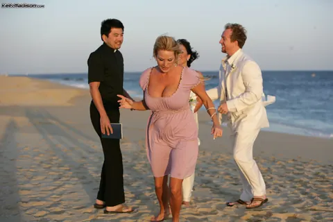 Kelly Madison & Sienna West: Busty Latina MILF Has Sex on the Beach – photo 5 of 16