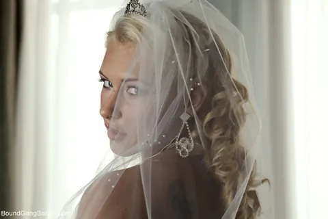 Katie Summers: Busty Blonde Bride Undresses for Bondage Lingerie Poses – photo 9 of 20