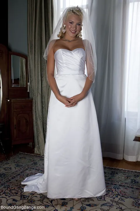 Katie Summers: Busty Blonde Bride Undresses for Bondage Lingerie Poses – photo 1 of 20