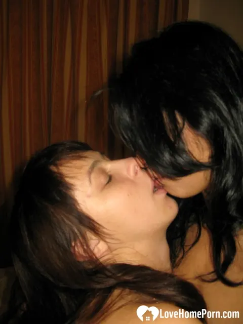 Kira Queen: Two Brunettes with Big Tits Finger, Lick and Facesit in a Selfie – photo 10 of 21