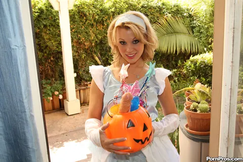 Ashley Coda: Blonde MILF Plays with a Dildo Outdoors on Halloween – photo 3 of 17
