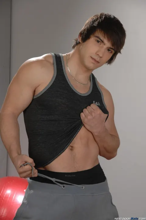 Thick Hairy Stud Flaunts His Athletic Body – photo 2 of 21