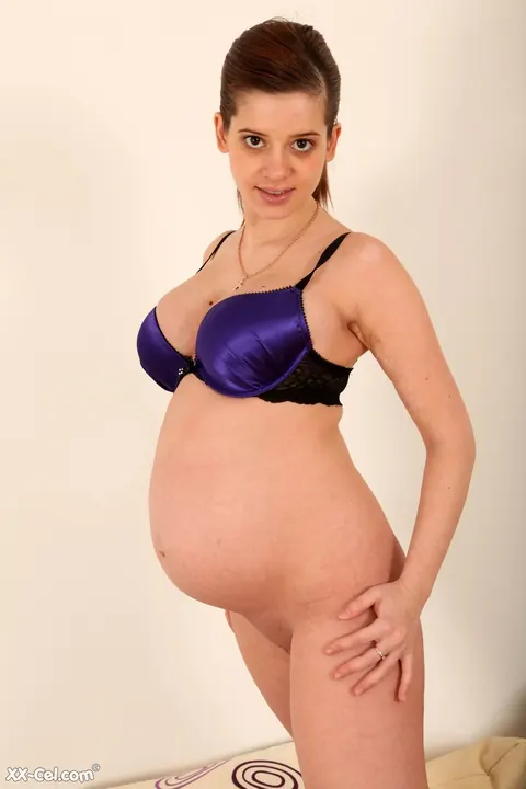 Victoria Ferrera: Pregnant Brunette Spreads Her Shaved Pussy and Shows Her Big Tits – photo 8 of 20