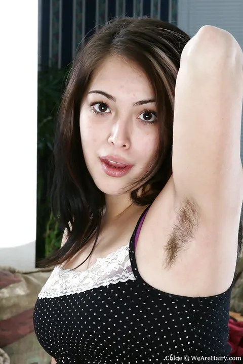 Thick Babe in Lingerie Spreads Her Hairy Armpits – photo 2 of 16