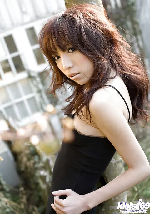 Kanako Tsuchiyai: Busty Japanese Brunette Poses in Stockings and Heels Outdoors – photo 2 of 15