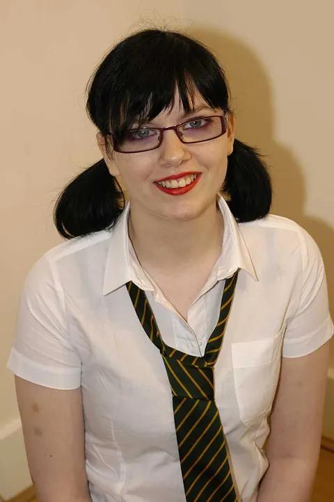 Jessica Lo: Busty Pale Brunette in Glasses Takes Group Facial – photo 1 of 15