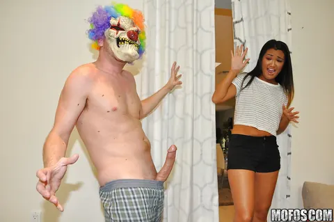 Amy Parks: Brunette Korean Amateur Takes a Facial from a Masked Man – photo 4 of 16
