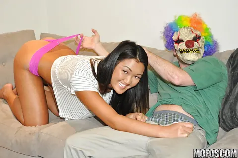 Amy Parks: Brunette Korean Amateur Takes a Facial from a Masked Man – photo 2 of 16