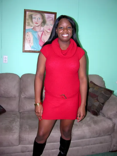 Curvy Ebony MILF Undresses and Shows Off Her Round Ass – photo 2 of 20