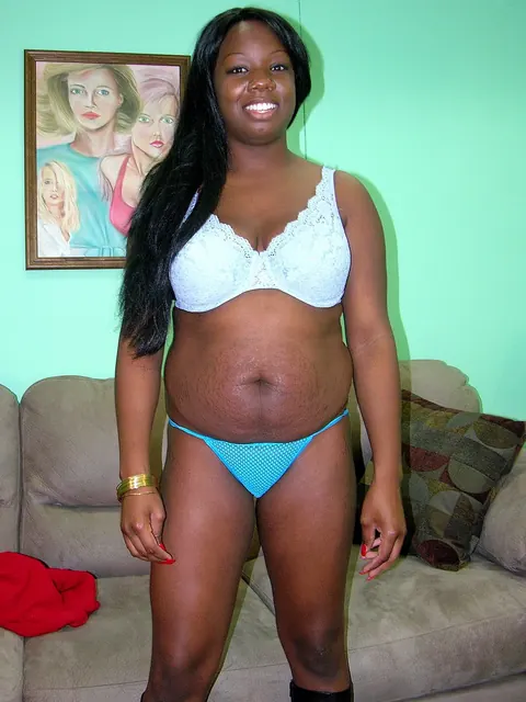 Curvy Ebony MILF Undresses and Shows Off Her Round Ass – photo 9 of 20