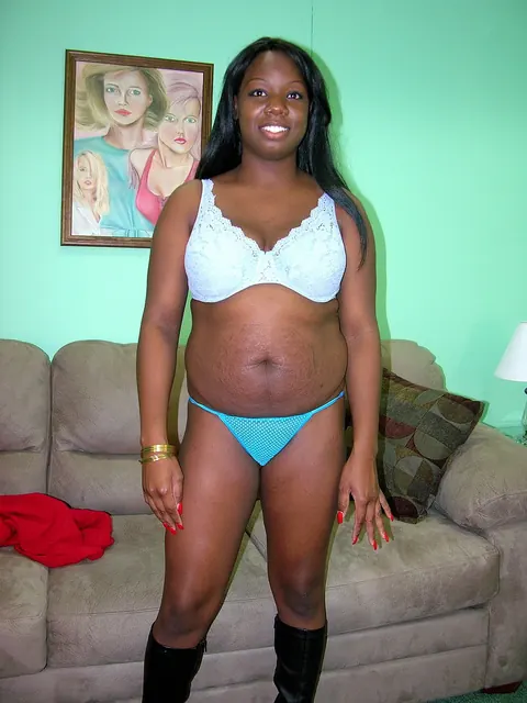 Curvy Ebony MILF Undresses and Shows Off Her Round Ass – photo 8 of 20
